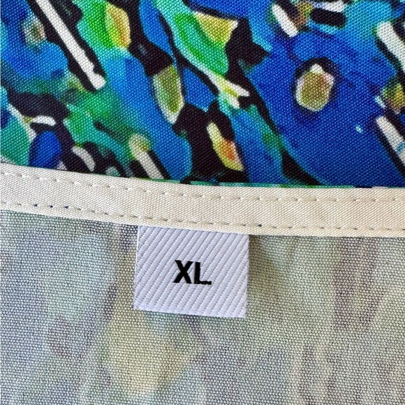 NO BRAND, NWOT, WOMENS TOP. V-NECK, 3/4 SLEEVE, LIGHTWEIGHT FABRIC. SIZE XL - Picture 6 of 7